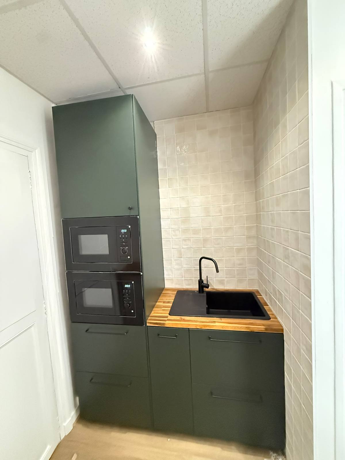 Kitchenette d'entreprise aménagée — Paris 15e